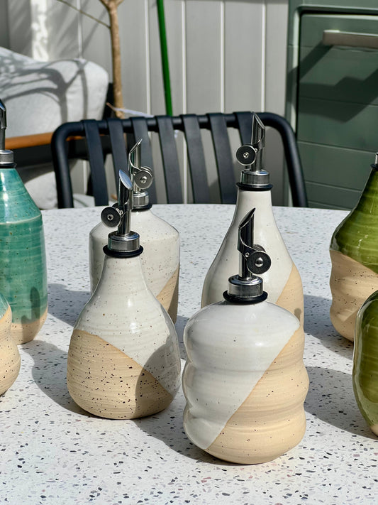 White Half-Dipped Oil Pourer